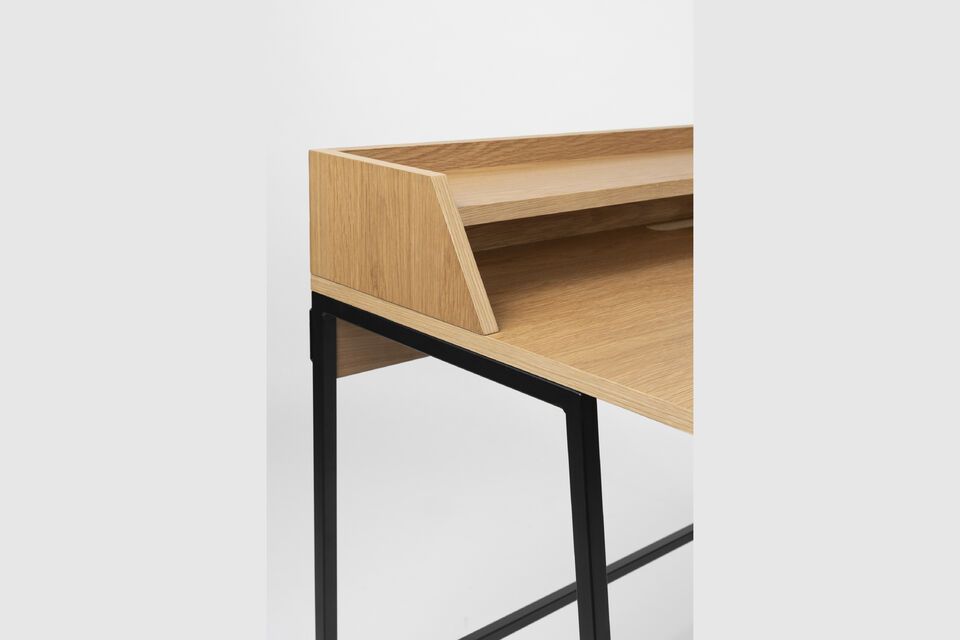 Le design épuré de ce bureau