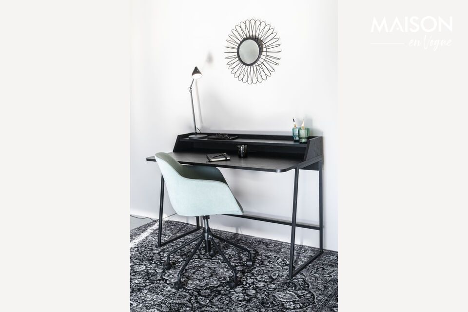 Confort et style avec la chaise de bureau verte en tissu.