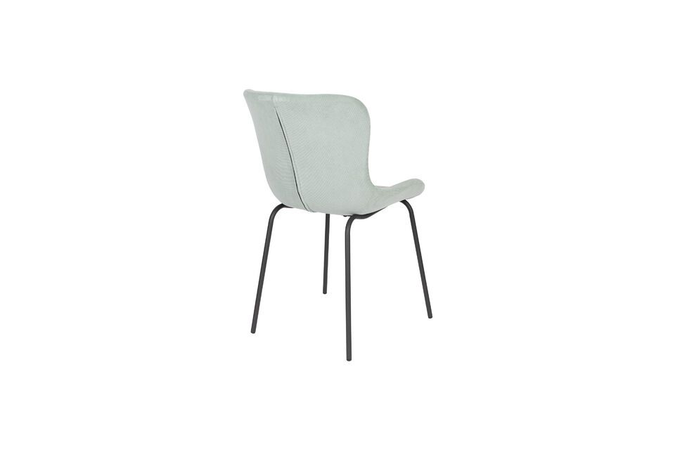 La chaise mesure 56 cm de longueur