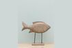 Miniature Figurine poisson en bois clair Pied 2