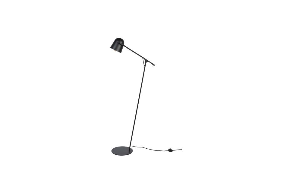 Découvrez l\'élégance moderne avec notre Lampadaire Lau en fer noir