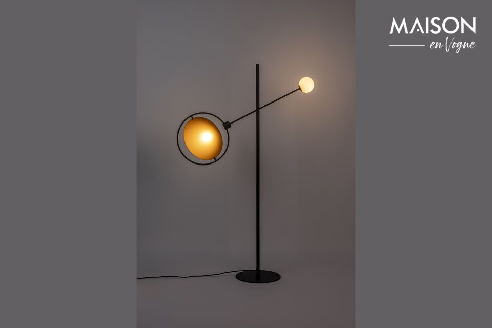 Transformez votre éclairage avec le lampadaire ajustable Sirius.