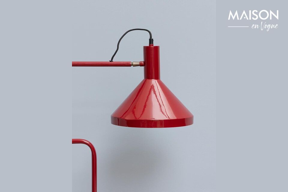 Apportez lumière et style avec notre lampadaire élégant.