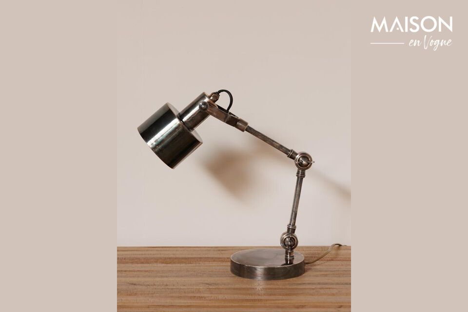 Optez pour l'élégance et la fonctionnalité avec notre lampe à bureau.