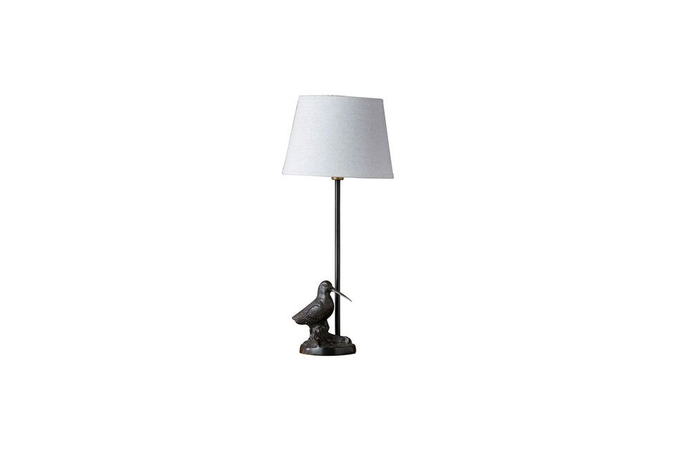 Apportez style et durabilité avec notre lampe en laiton noir.