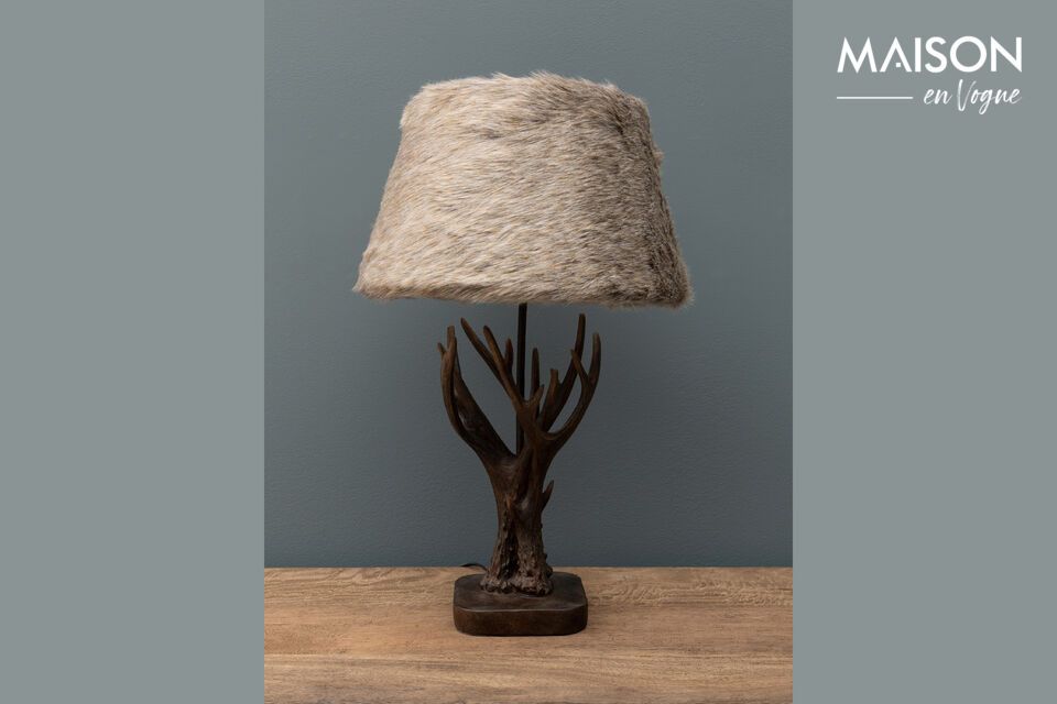 Lampe à poser en résine marron Cerf Chehoma