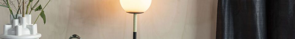 Mise en avant matière Lampe à poser en verre noir Orion