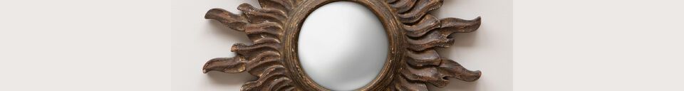 Mise en avant matière Miroir en bois foncé Brune