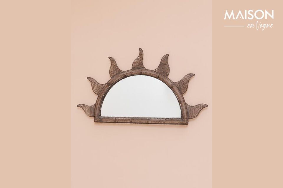 Introduisez une touche esthétique et pratique à votre intérieur avec notre miroir en métal