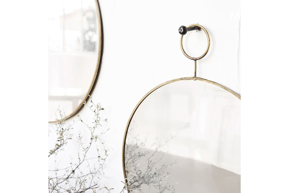 Miroir laiton élégant, idéal pour toute pièce moderne.