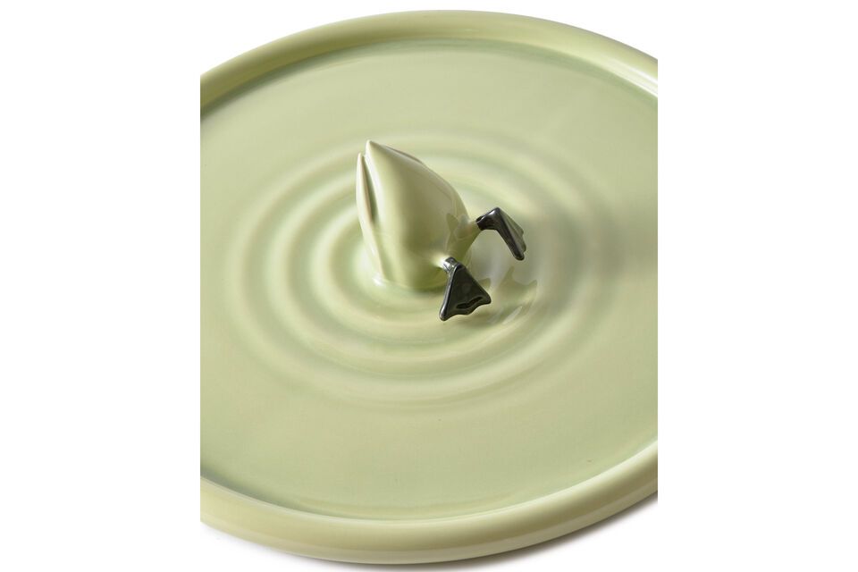 La couleur gris vert de ce plateau apporte une touche de subtilité et de modernité qui se fond