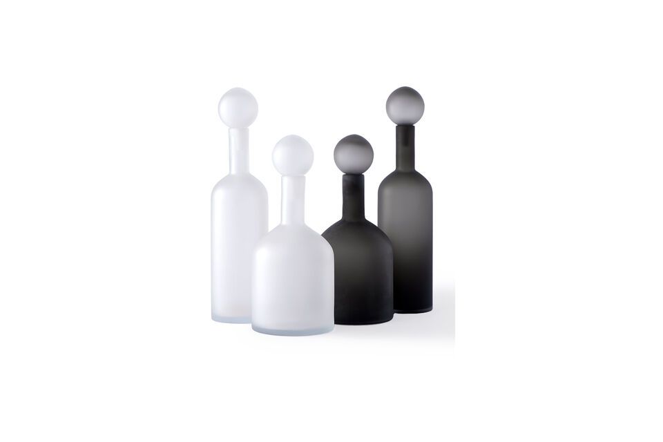 Optez pour le set de bouteilles en verre noir Bubbles pour enrichir votre intérieur avec une