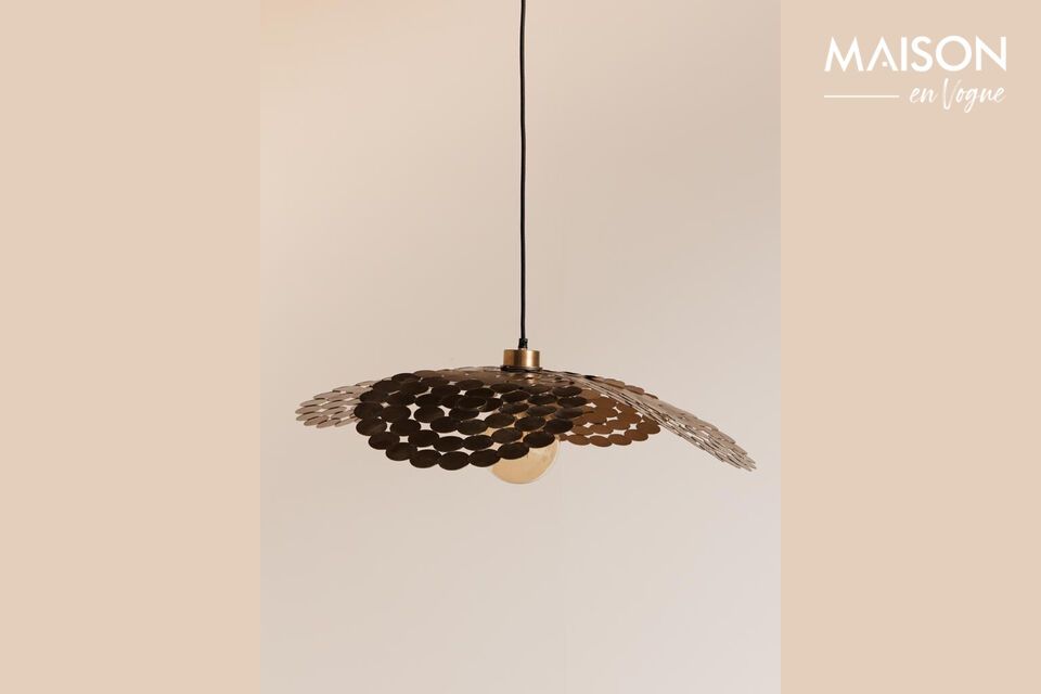 Apportez une touche élégante et moderne à votre intérieur avec notre suspension métallique en