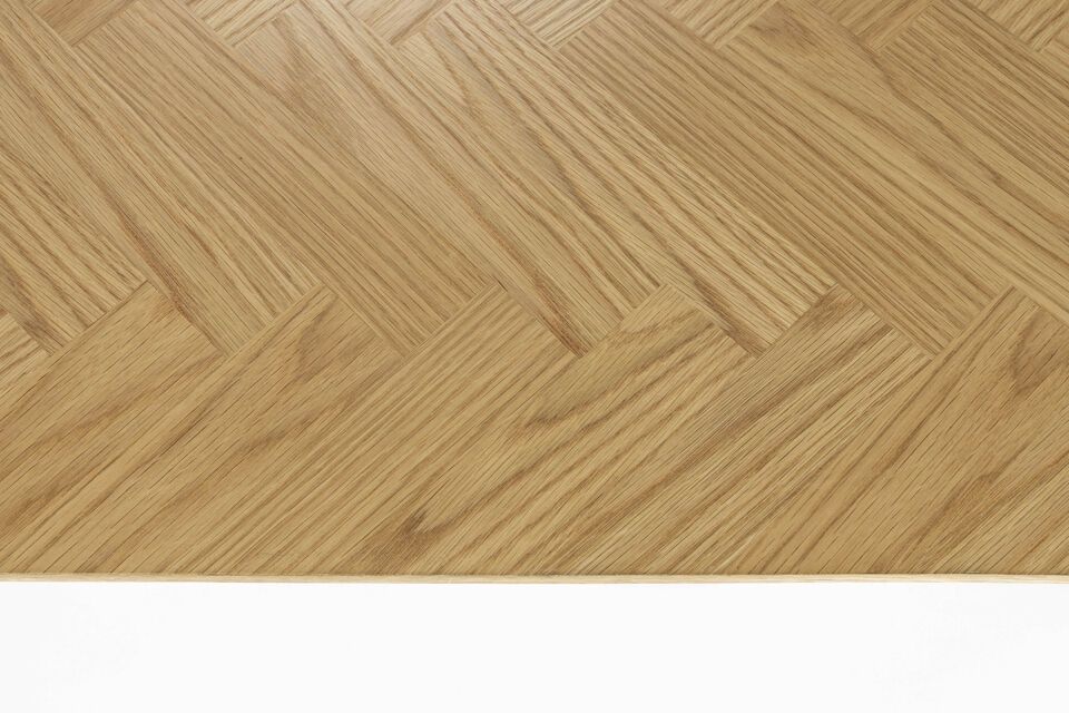 La couleur beige de la table basse en bois Fabio apporte une touche de chaleur et de douceur à