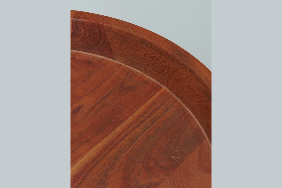 Conçue en bois d\'acacia de couleur marron