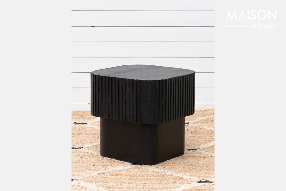 Table d'appoint en bois noir Kaoru Chehoma