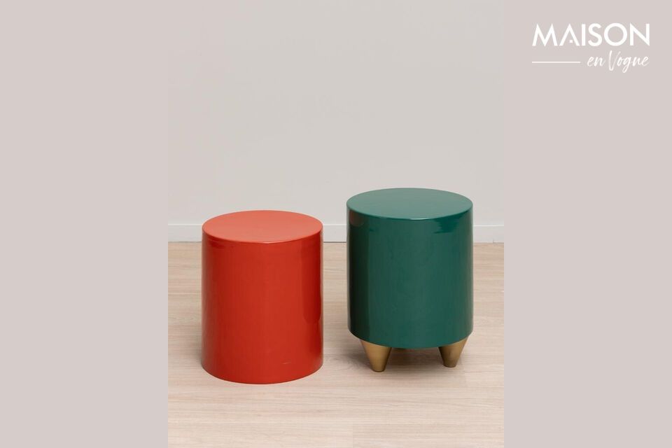 Offrez couleur et modernité avec notre table d'appoint en fer.