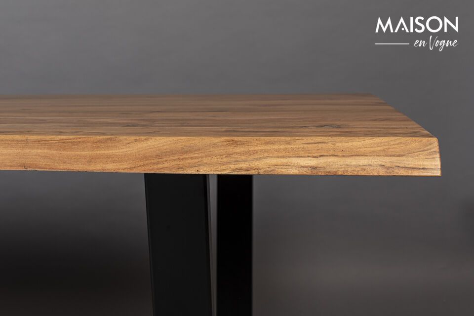 Une élégance durable, une table pour tous moments partagés.