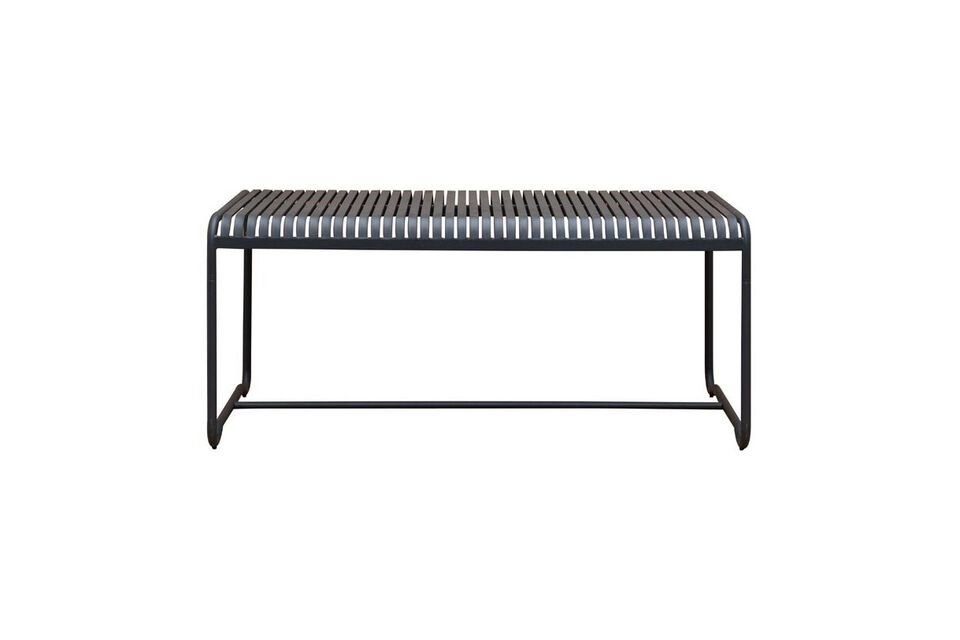 Cette table n\'est pas seulement un meuble