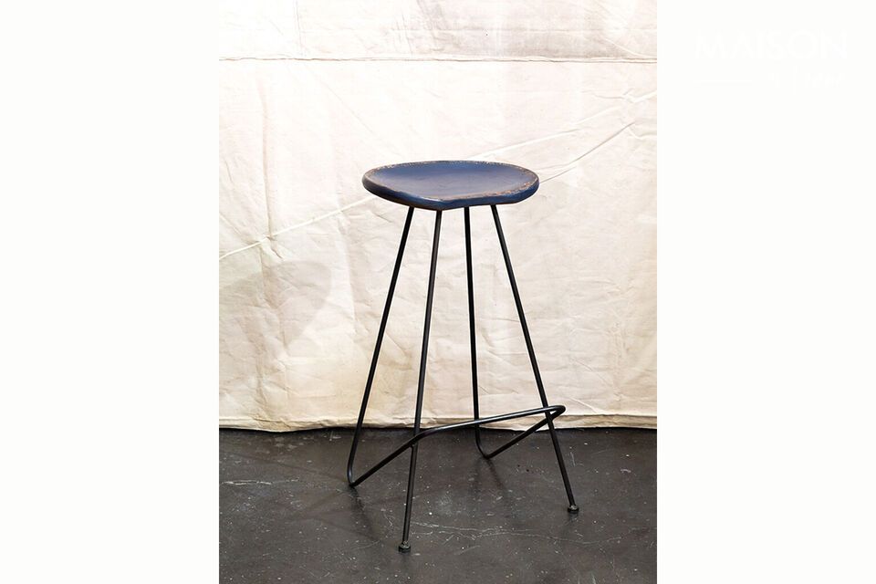 Tabouret en métal bleu foncé Coven Chehoma