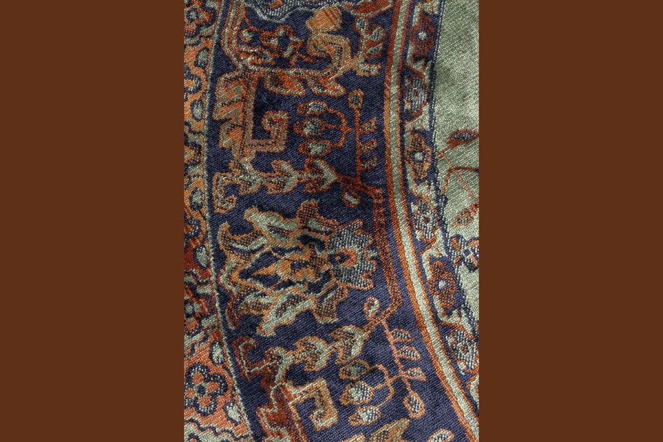 Inspiré par la beauté antique des tapis persans