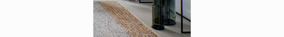 Mise en avant matière Tapis gris en cuir recyclé et jute Raw