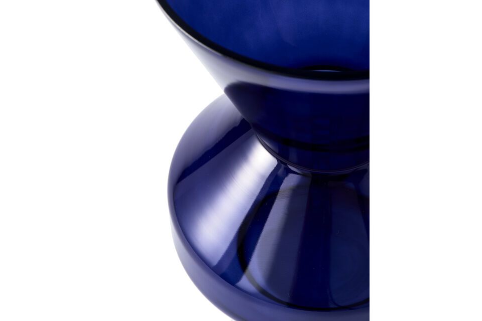 Découvrez l\'élégance intemporelle du vase en verre bleu foncé Thick neck